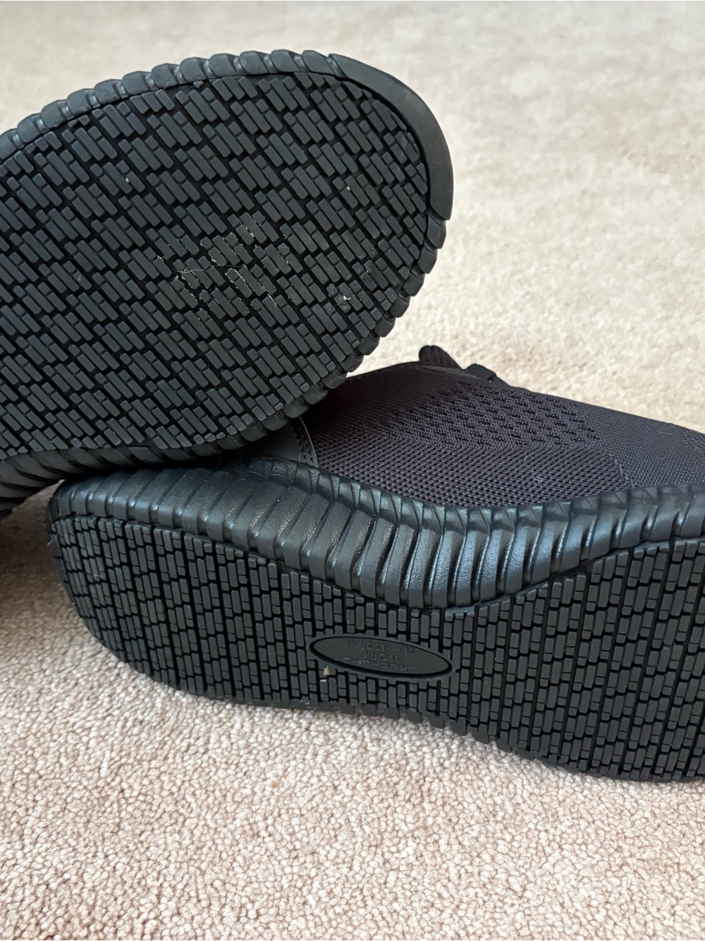 Skechers Men's Black Slip Resistant Shoes - Picture 4 of 4